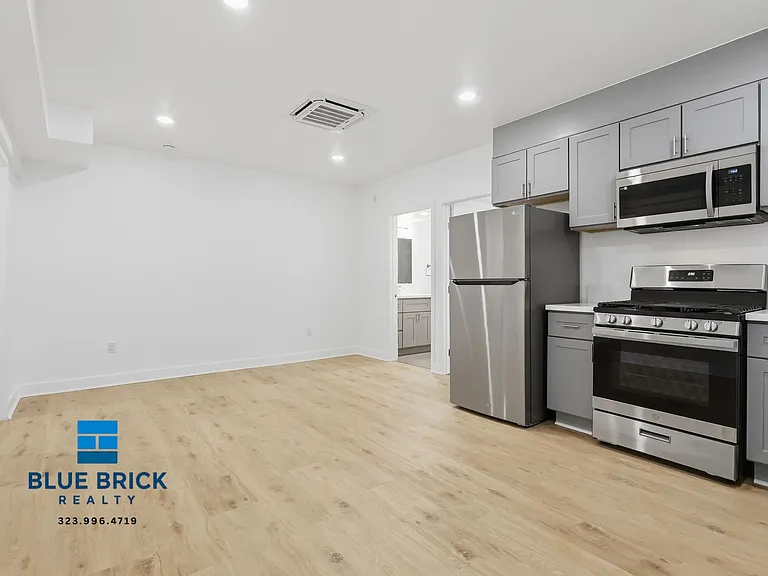 5312 Corteen Pl #26 — Photo 23