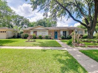 10502 Raydell Dr, Houston, TX 77031