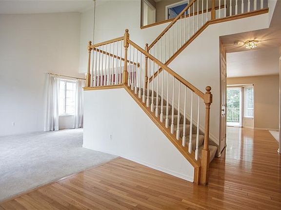 2nd image of 5951 Rollingwood Dr