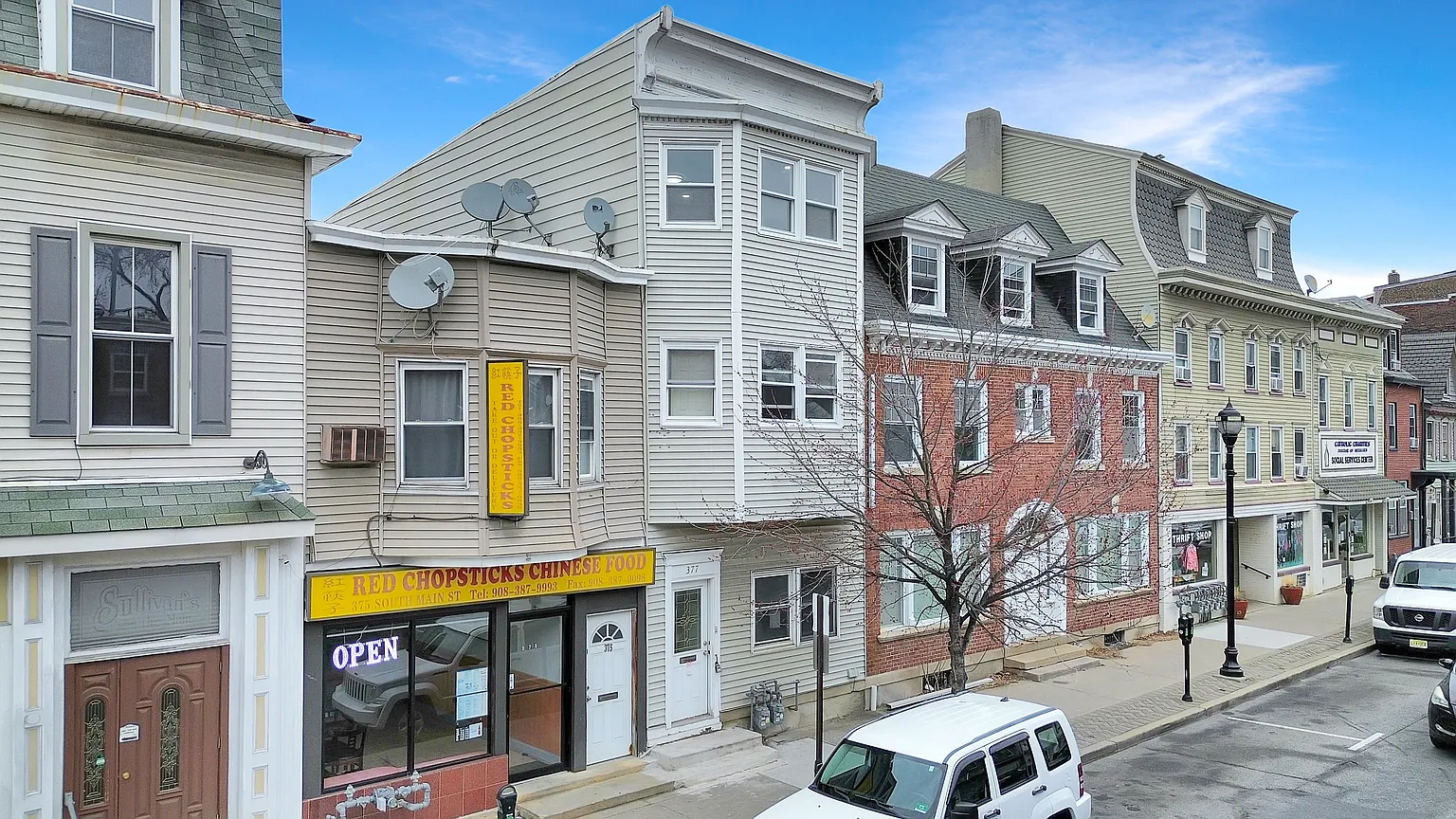 377 S Main St photo 1