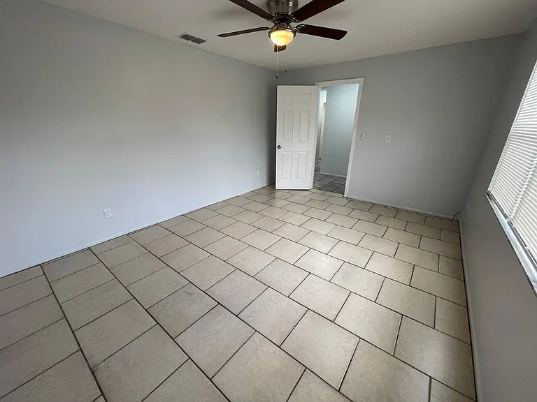 2801 Avenue U NW — Photo 10