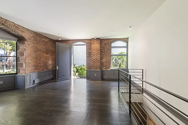 Rented by Compass | media 2