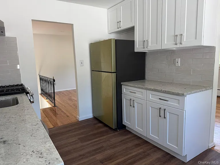 65 Florida Ave — Photo 11