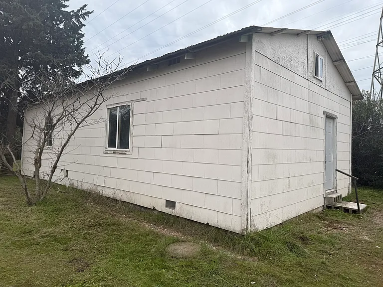20734 Walnut St — Photo 2