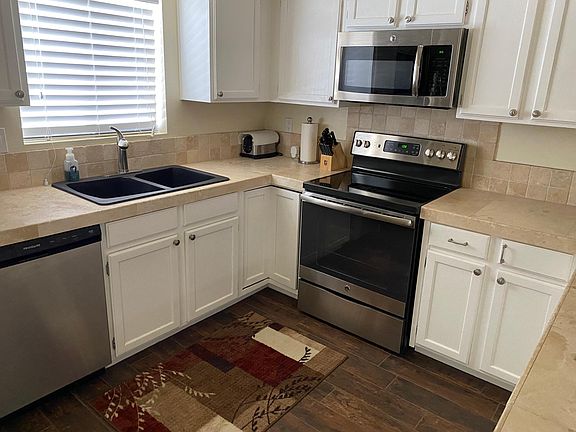 5th image of 201 Riverfront Dr Unit 22