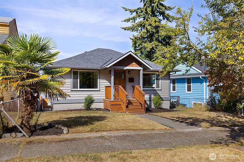 2nd image of 7925 15th Avenue SW