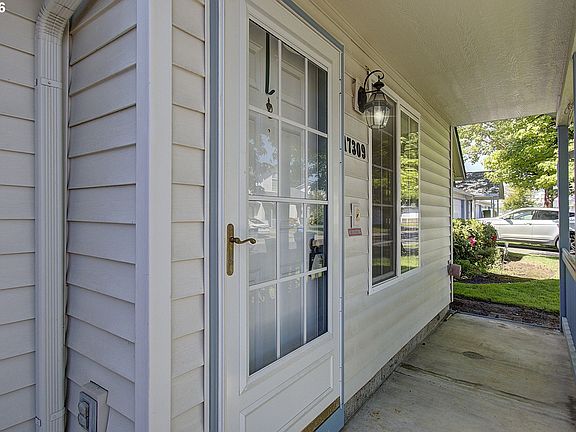3rd image of 17309 SE 16th St