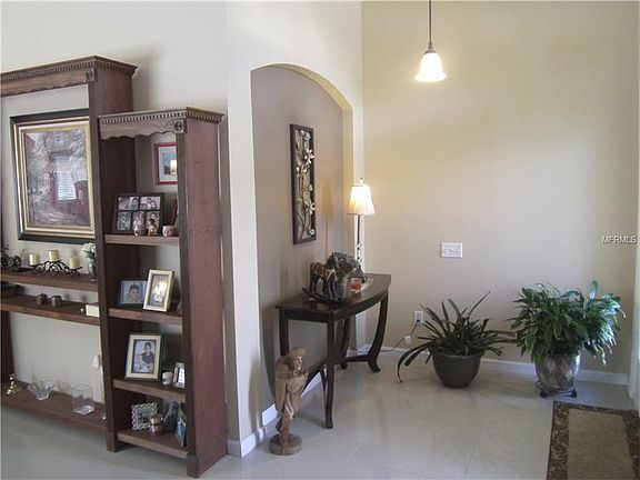 4th image of 1611 Fiddlewood Ct