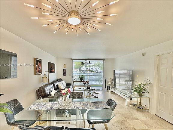 4th image of 3551 NE 169th St APT 105