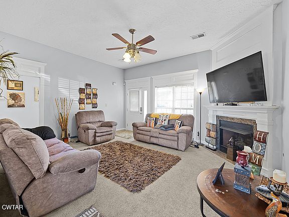 4th image of 77 Oxford Dr