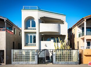 317 Ocean Front Walk, Venice, CA 90291