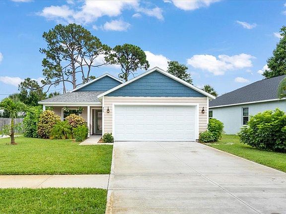 3rd image of 409 Bluff Dr