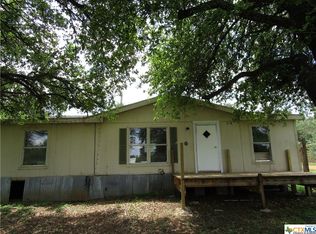 608 N Roosevelt Ave, Nixon, TX 78140
