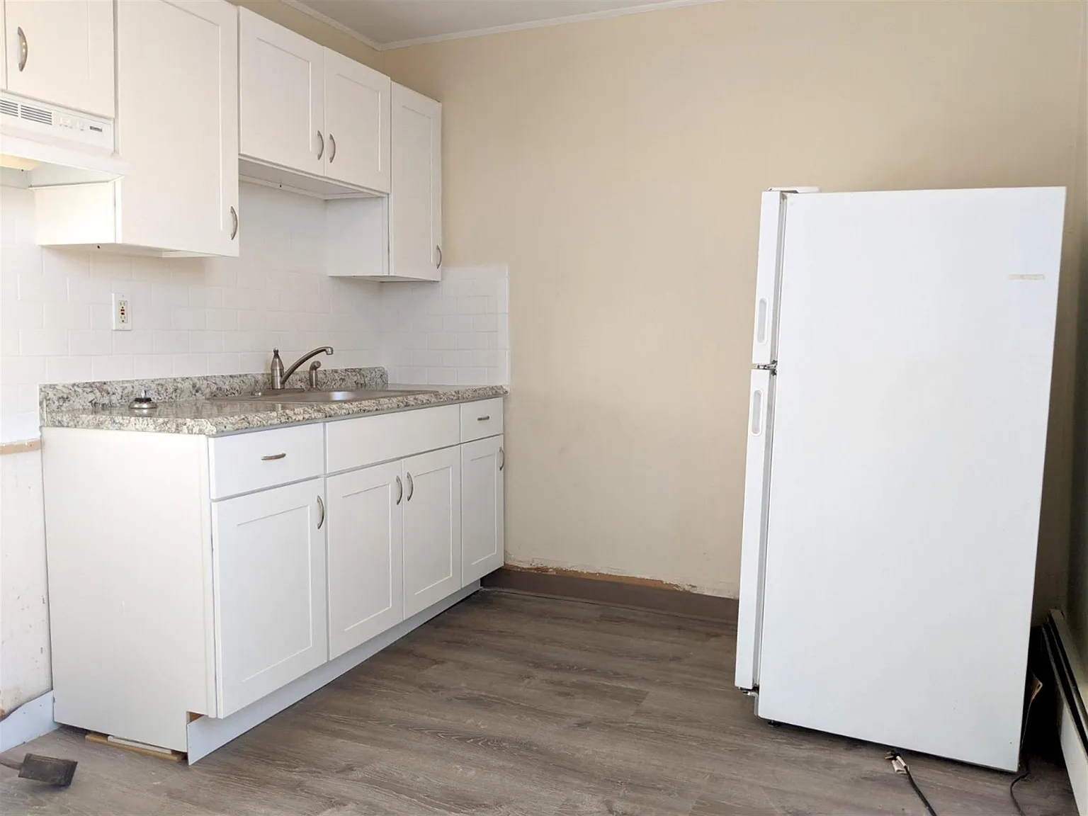2 bed, 775 sqft, $3,000 — Photo 3
