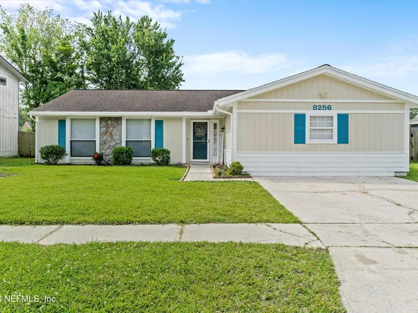 8256 KNOTTS LANDING Drive N, Jacksonville, FL 32244