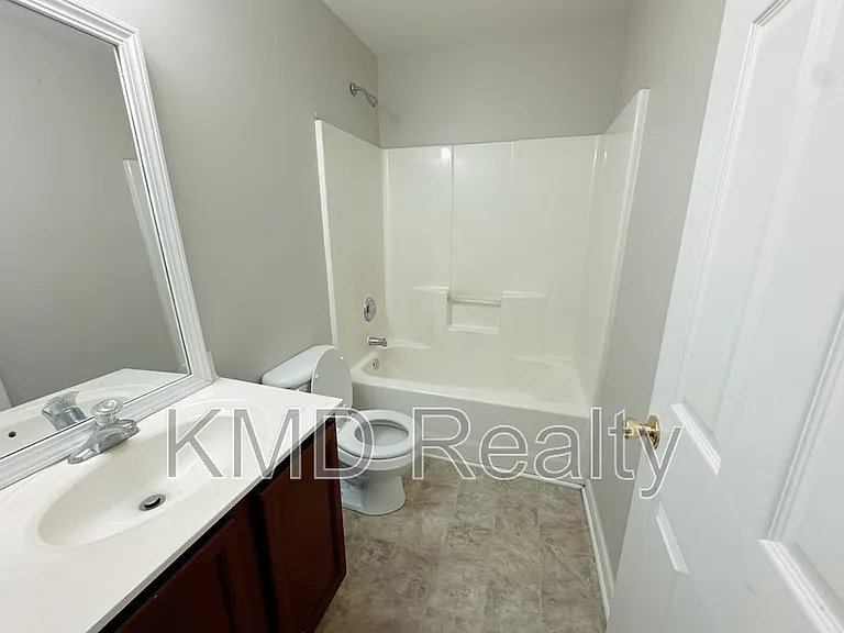 7629 Abigail Glen Dr — Photo 18