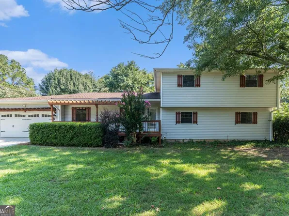 1608 Drakes Dr, Jonesboro, GA 30236