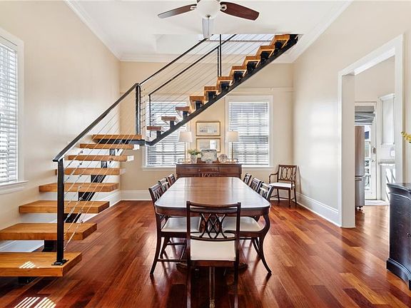 5th image of 528 Valence St