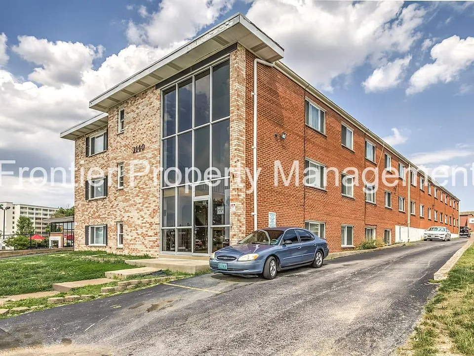 1 Bed/1 Bath Apartment off Hampton Ave!