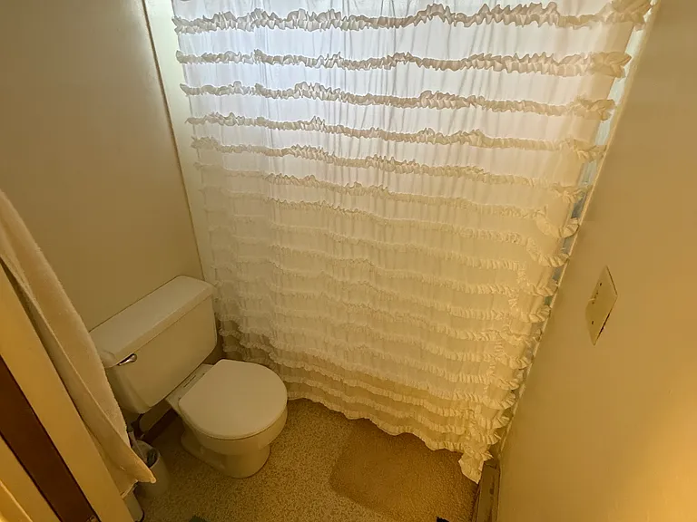 535 NE Maiden Ln #319 — Photo 7