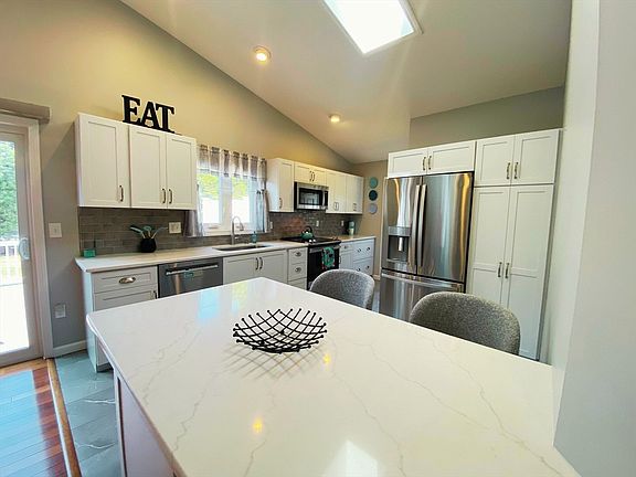 4th image of 101 Alvord Pl Unit 101