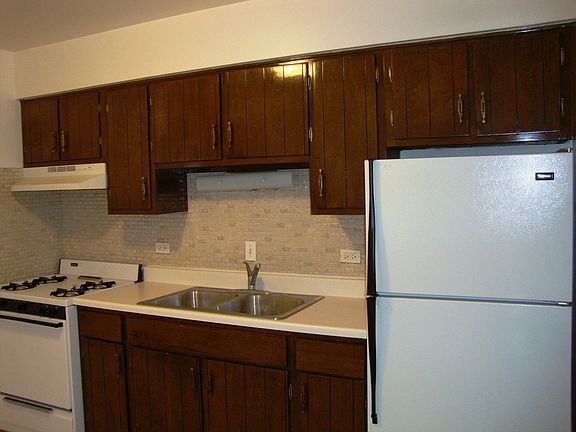 3rd image of 10451 Carol Ct #1W