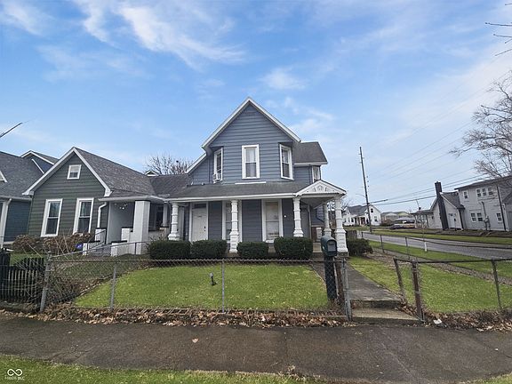 2nd image of 1701 Woodlawn Ave