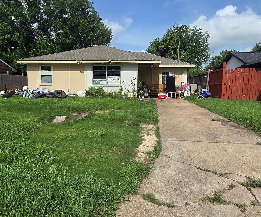 1st image of 801 Norell St