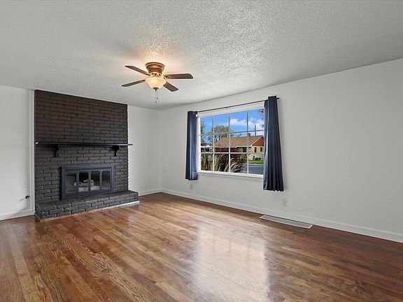 3rd image of 2229 W Everett Ave