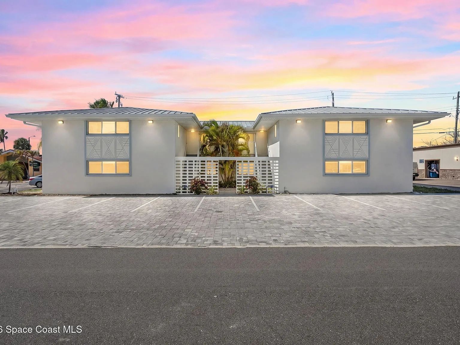 1 bed, 1.0 bath, 580 sqft, $2,300 — Photo 1