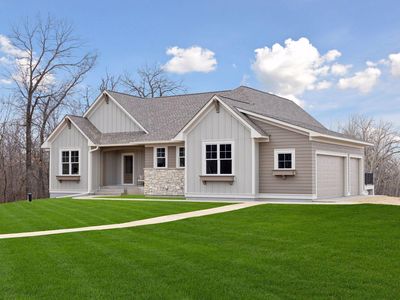 495 Meadow Ridge Trl, Hudson, WI, 54016