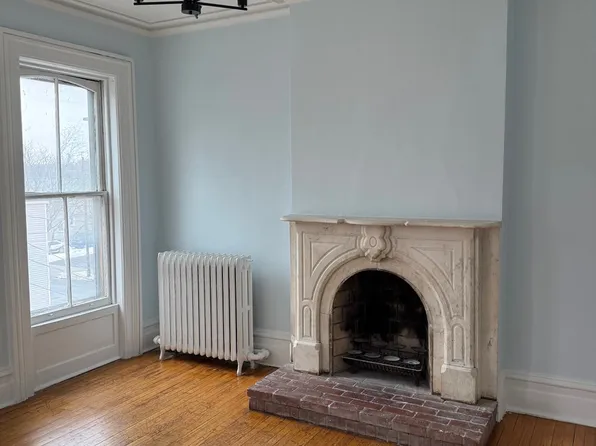 133 Knox St APT 2, Albany, NY 12208