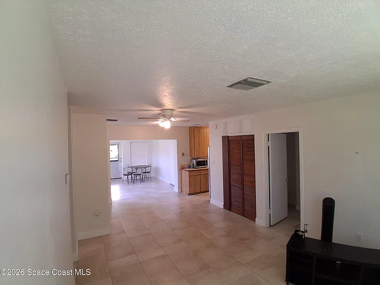 303 Princeton Ave — Photo 23