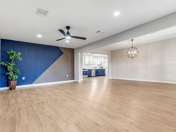 5th image of 10406 Willowisp Dr