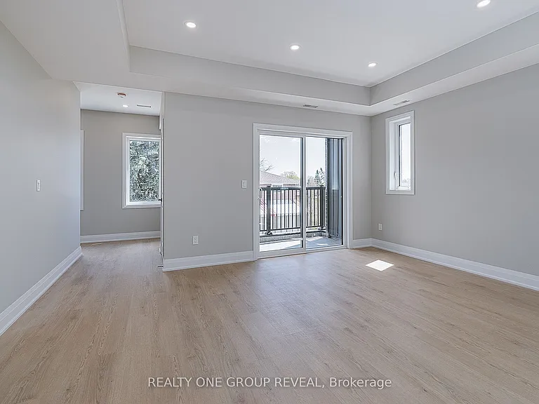 223 Grenfell St #2 — Photo 6