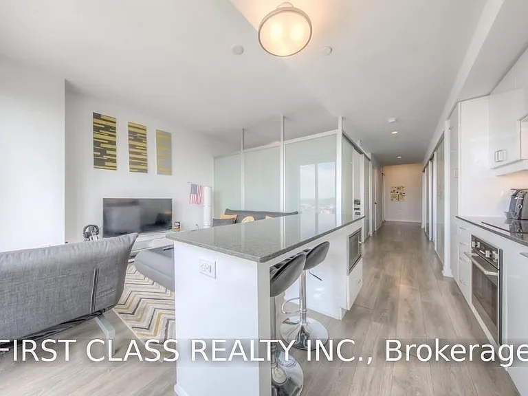 426 University Ave #1901 — Photo 18