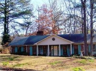 3674 Charles Dr, East Pt, GA 30344