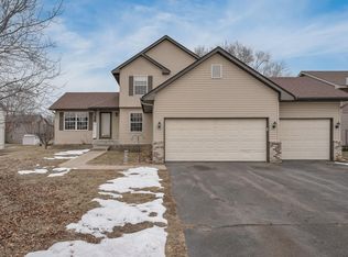 905 S Walnut St, Belle Plaine, MN 56011