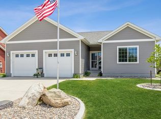 421 Eva Point Dr SW, Bondurant, IA 50035