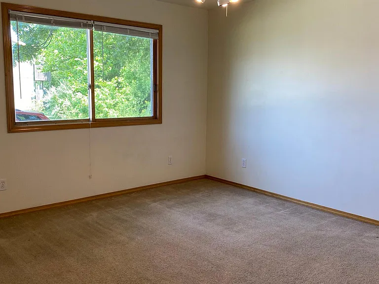 1205 E Grand Ave #I — Photo 7