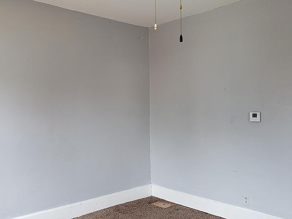 3rd image of 212 N Sherman St