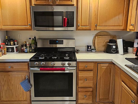 5th image of 751 Galen Dr