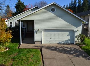 325 S 70th Pl, Springfield, OR 97478