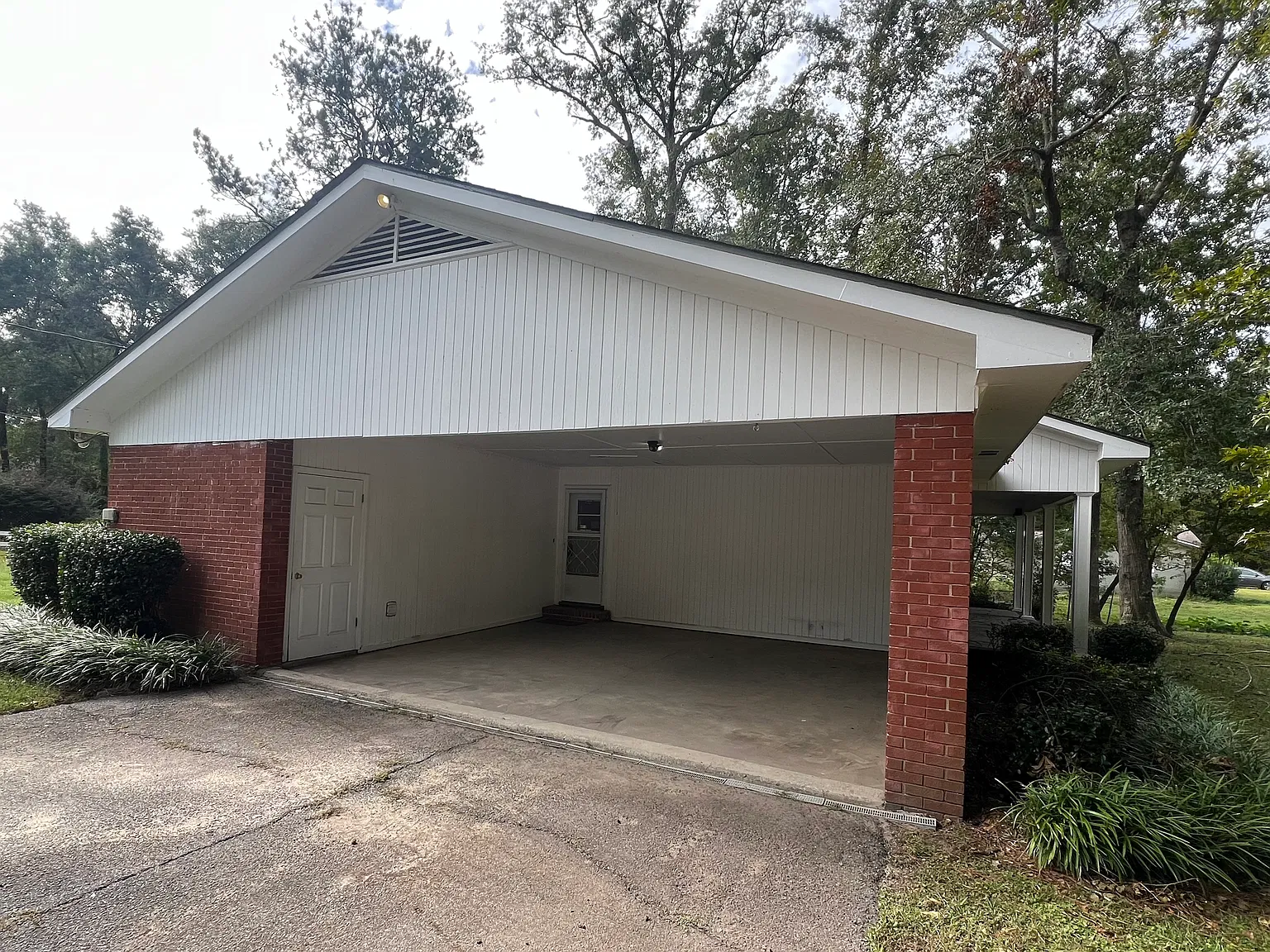 3 bed, 1708 sqft, $1,800 — Photo 4