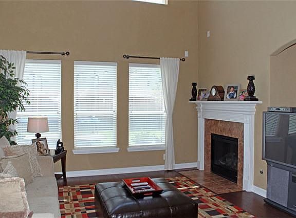 3rd image of 3006 Poplar Isle
