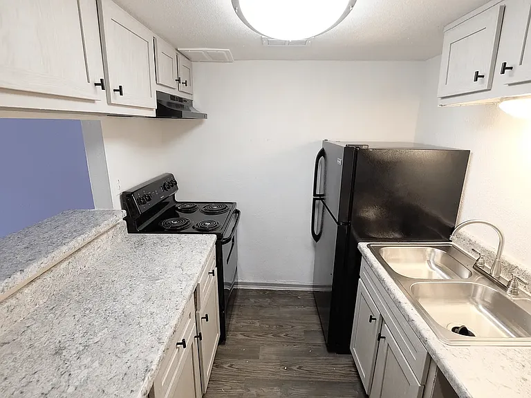 Creeks Edge Apartments — Photo 7