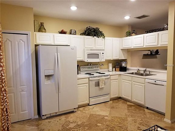 3rd image of 1257 Throckmorton Dr