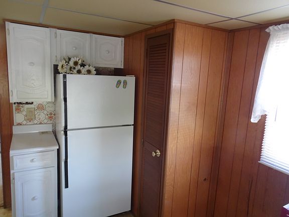 4th image of 6240 Hoss Ln
