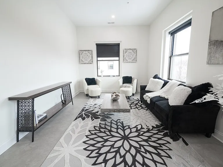 Annex Apartments — Photo 14