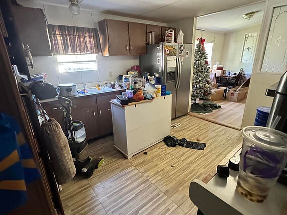 2nd image of 477 Knight Rd
